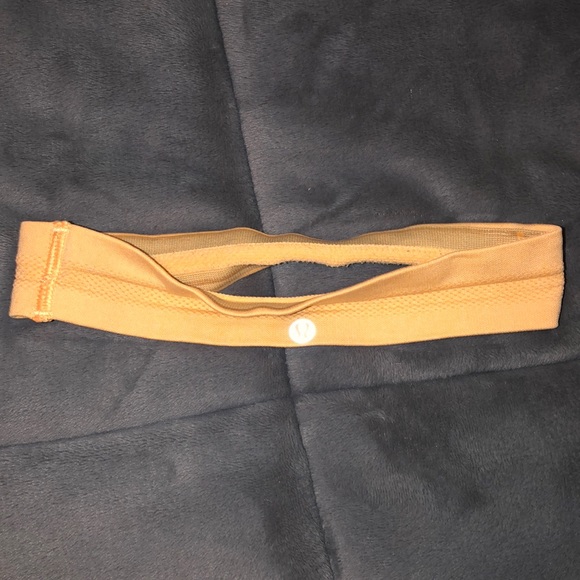 Lululemon fly away tamer headband - Picture 1 of 2